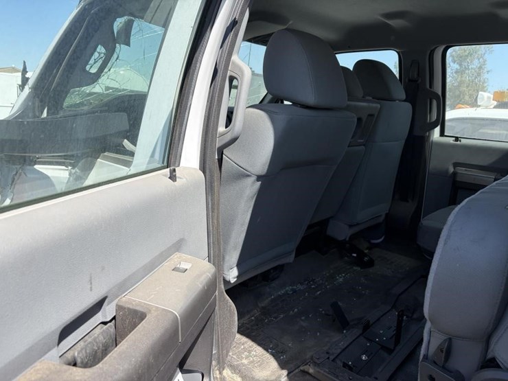 2023-ford-f650-image-14