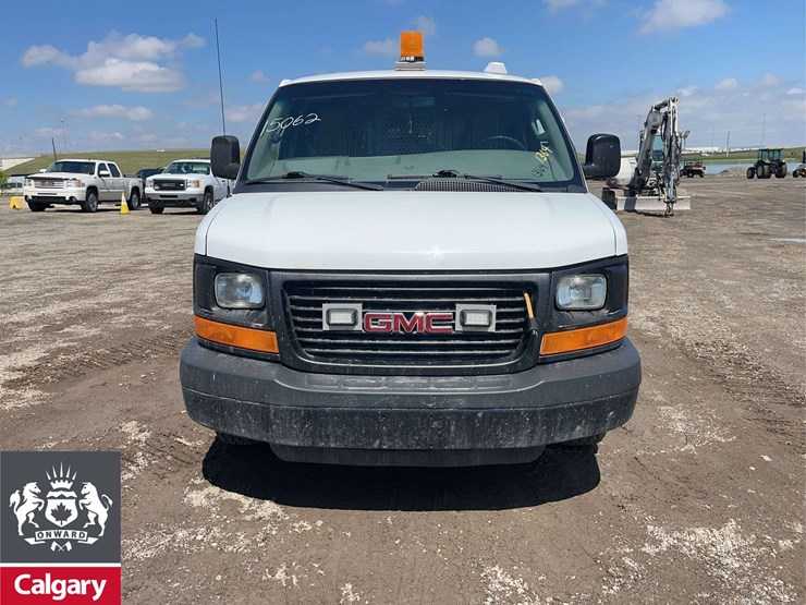 2016-gmc-3500-image-8