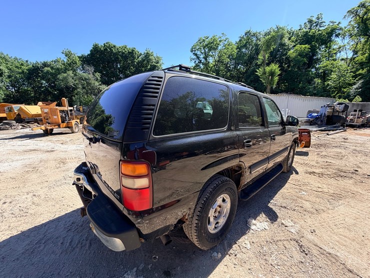 2002-chevrolet-tahoe-image-6