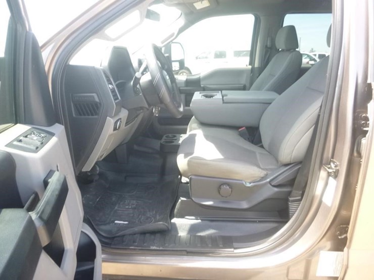 2020-ford-f350-image-12