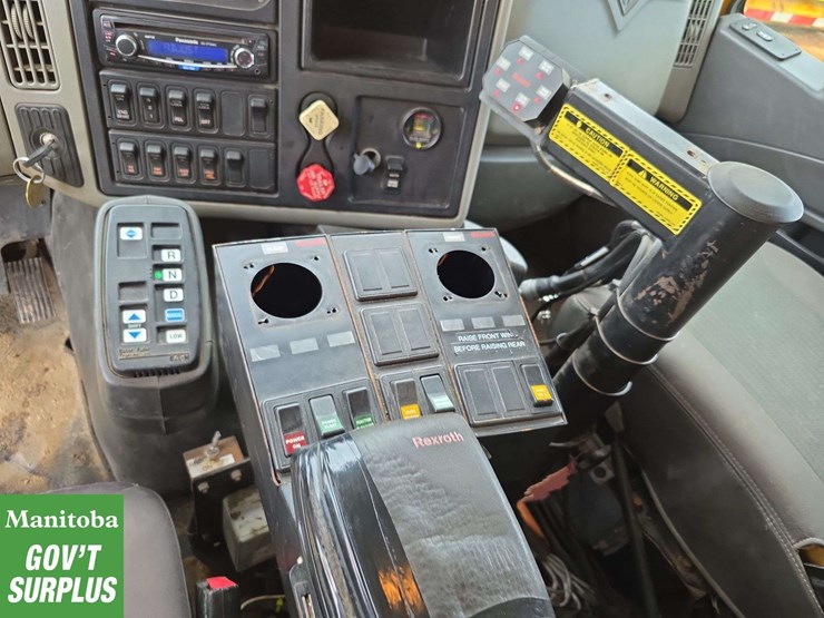 2008-international-workstar-7600-image-24