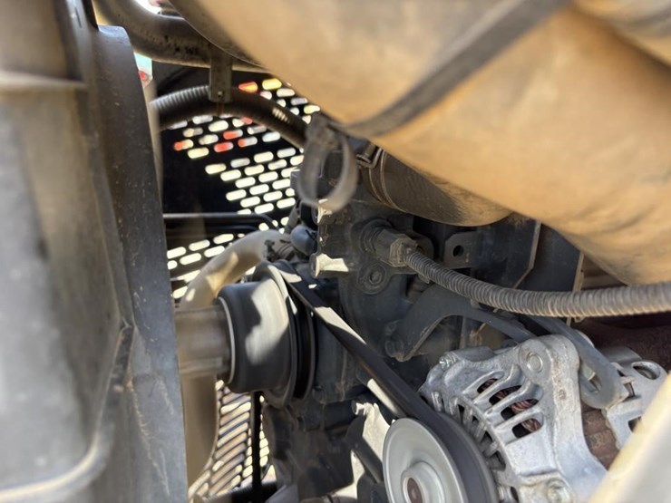 2018-kubota-m5-111d-image-50