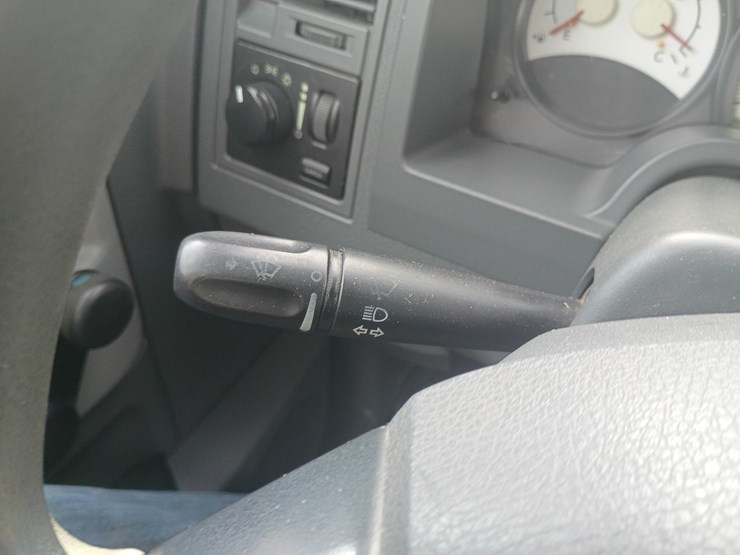 2005-dodge-dakota-image-45