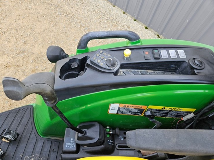 john-deere-4066r-image-28