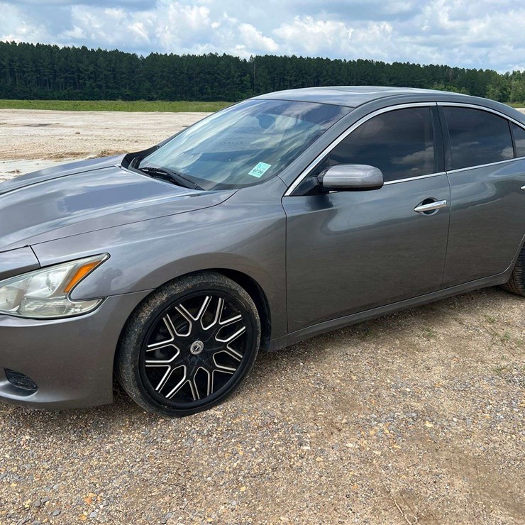 2014 Nissan Maxima 4-Door Sedan (167,842 Miles)