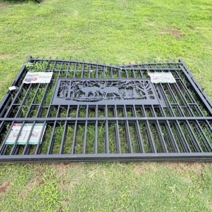 KJ model K0720 Ornate Metal Gates