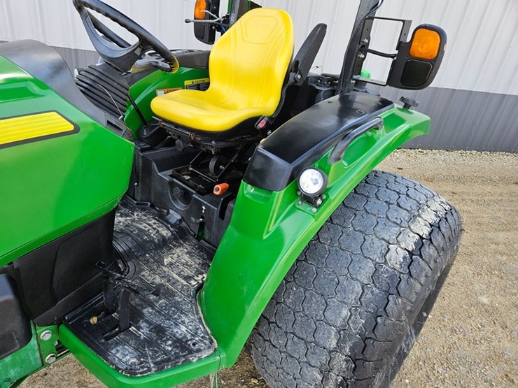 john-deere-4066r-image-26