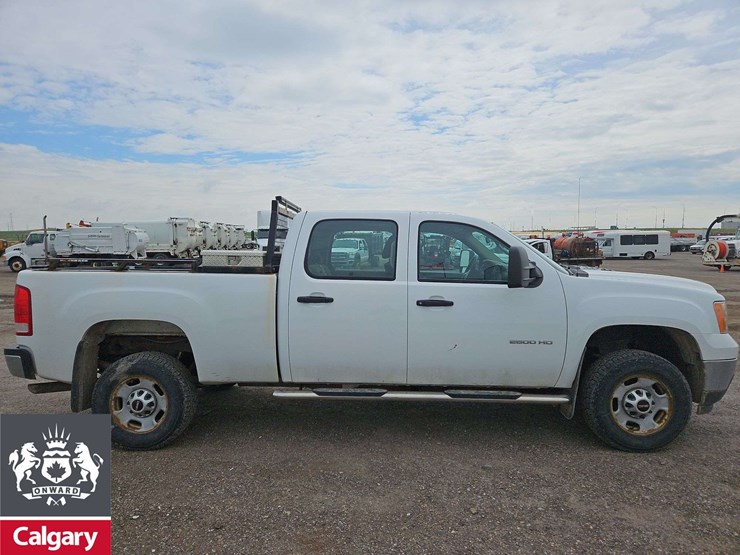 2013-gmc-sierra-2500hd-image-6