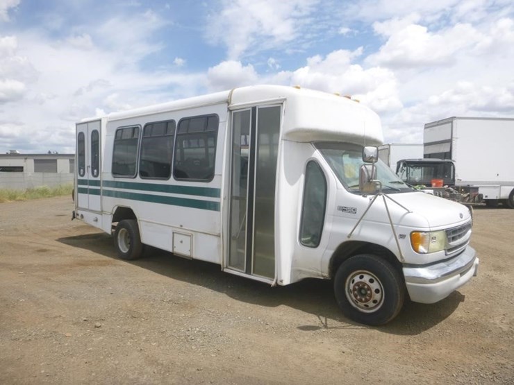 2002-ford-e450-image-2