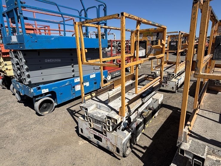 2005-custom-equipment-hb1030-image-3