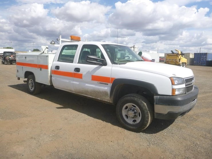 2007-chevrolet-2500-image-2