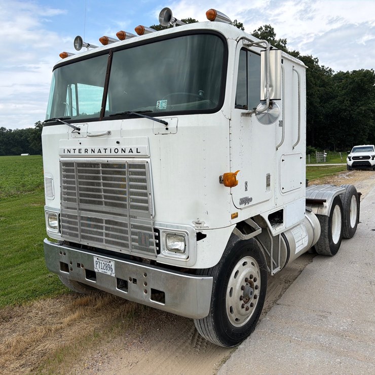 1983 INTERNATIONAL COF9670