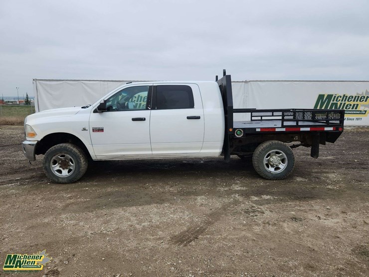 2011-dodge-3500-image-6