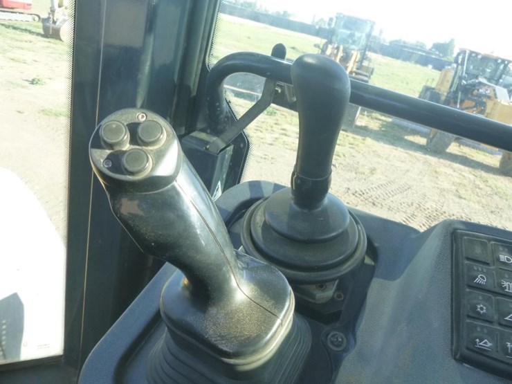 2005-deere-624j-image-15