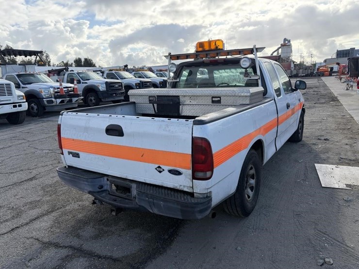 2004-ford-f150-image-3