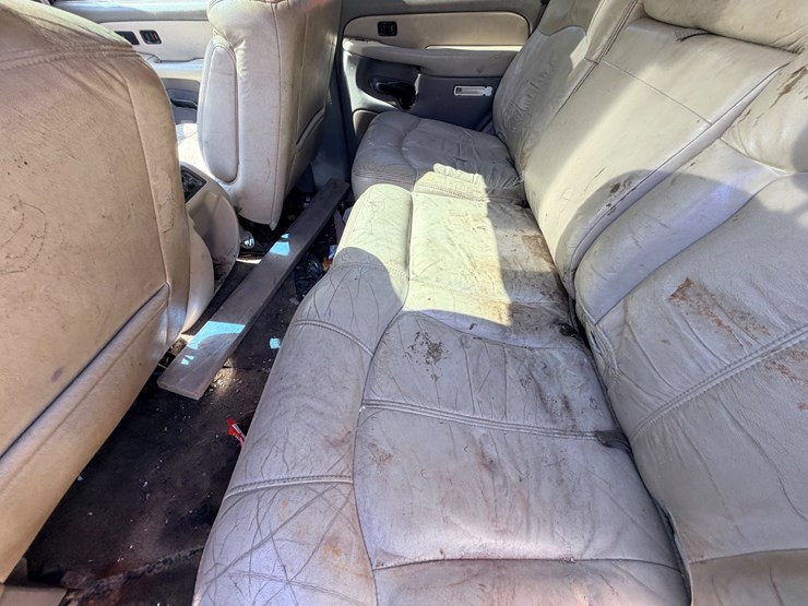 2002-chevrolet-tahoe-image-80