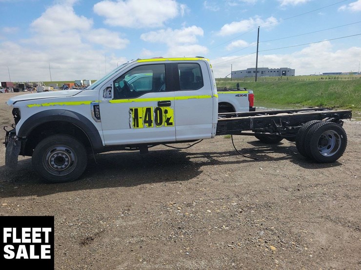 2021-ford-f550-image-2