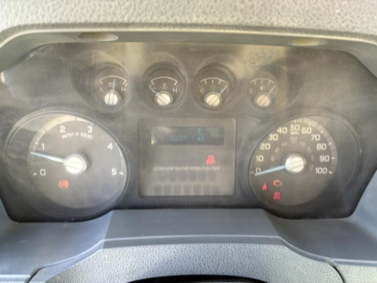 2015-ford-f750-image-18