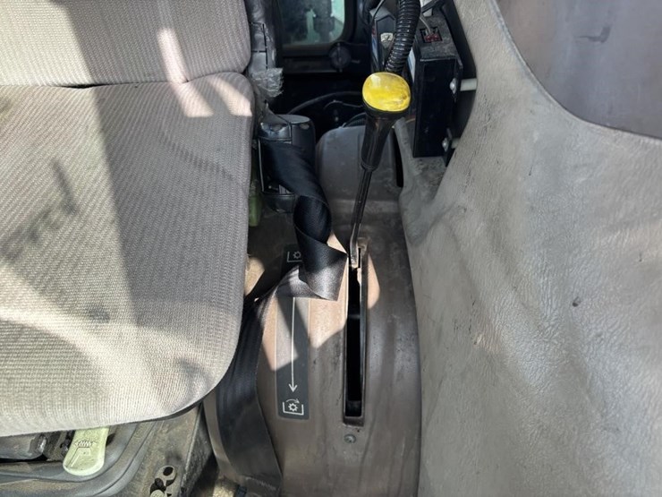 2006-john-deere-5225-image-50