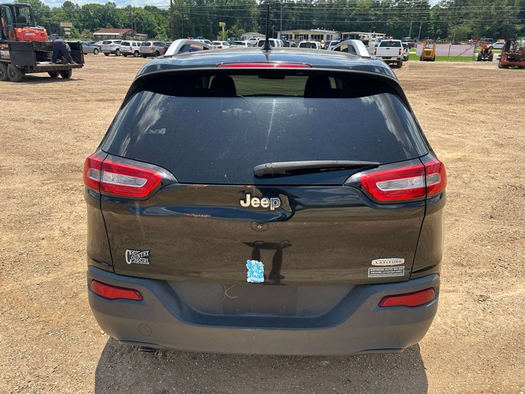 2018-jeep-cherokee-image-6