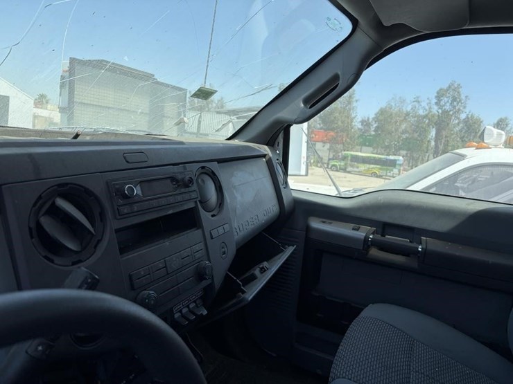 2023-ford-f650-image-19