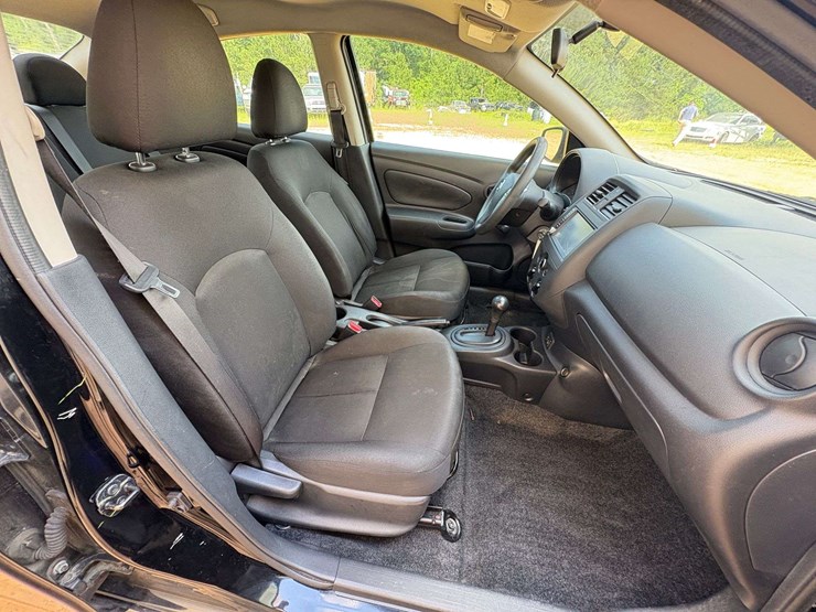 2019-nissan-versa-sedan-s-plus-(121,518-miles)-image-22