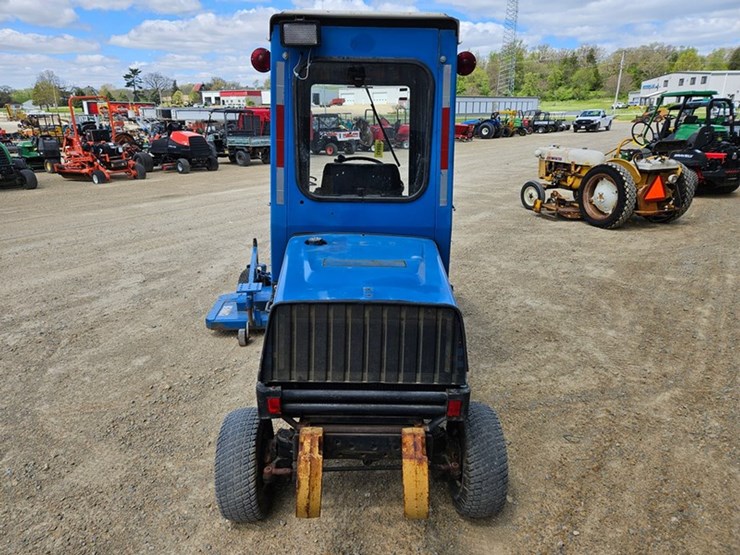 new-holland-cm274-image-4