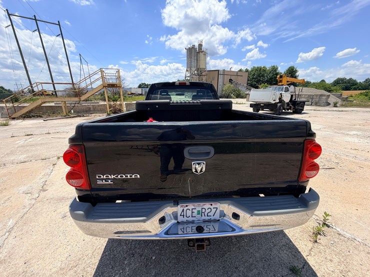 2005-dodge-dakota-image-5