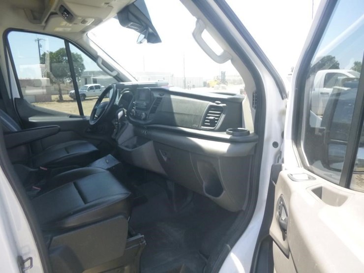 2020-ford-transit-image-12