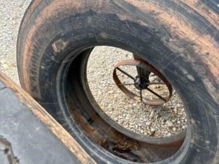 2---tires,-michelin-315/80r22.5-image-2