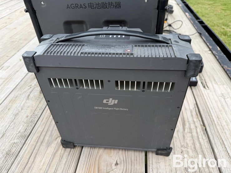 dji-agras-t40-drone-charging-equipment-image-10