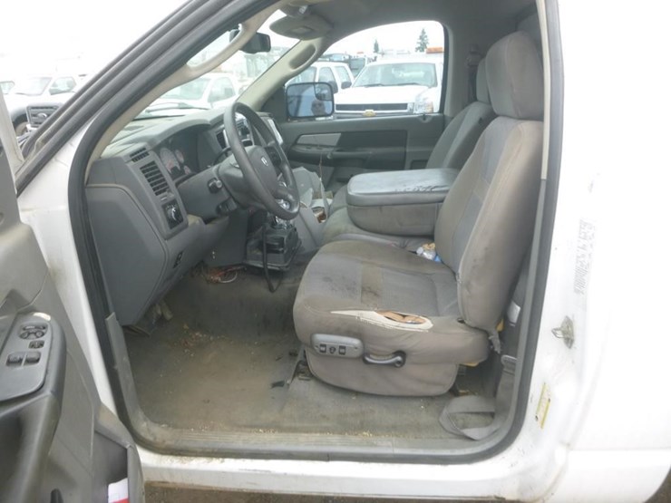 2008-dodge-2500-image-10