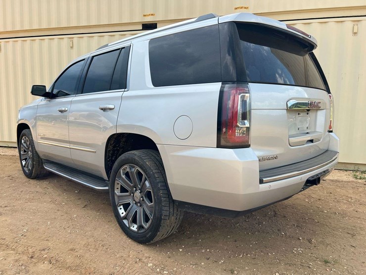2016-gmc-yukon-denali-image-2