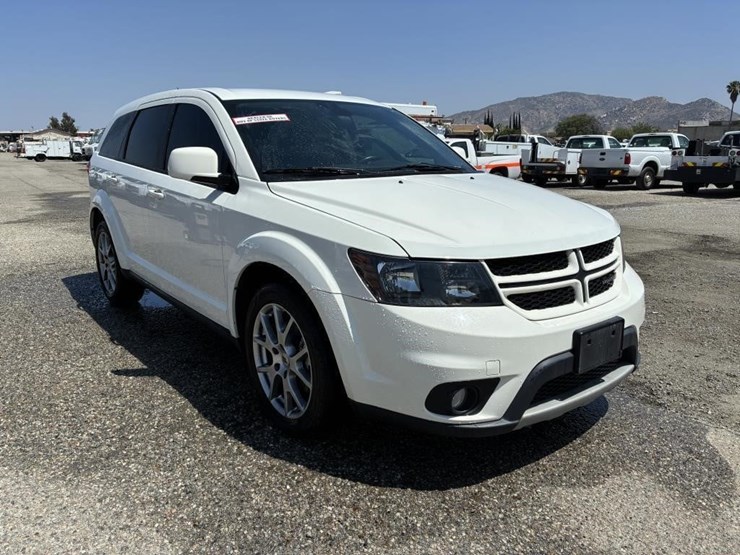 2018-dodge-journey-image-2
