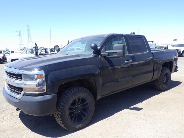 2017-chevrolet-1500-image-1