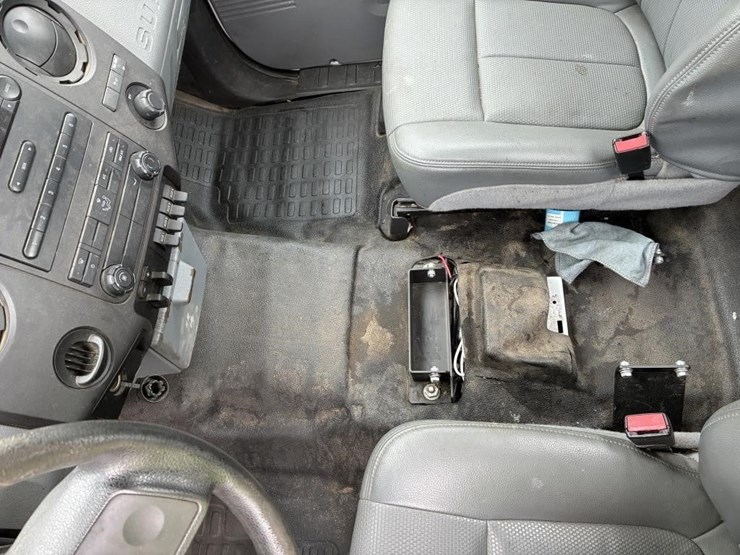 2013-ford-f250-sd-image-16