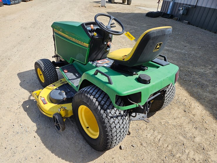 john-deere-425-image-3