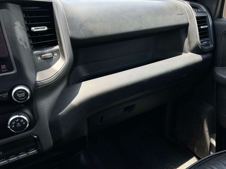 2022-dodge-3500-image-42
