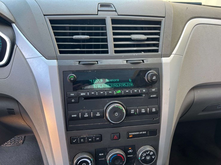 2012-chevrolet-traverse-image-37