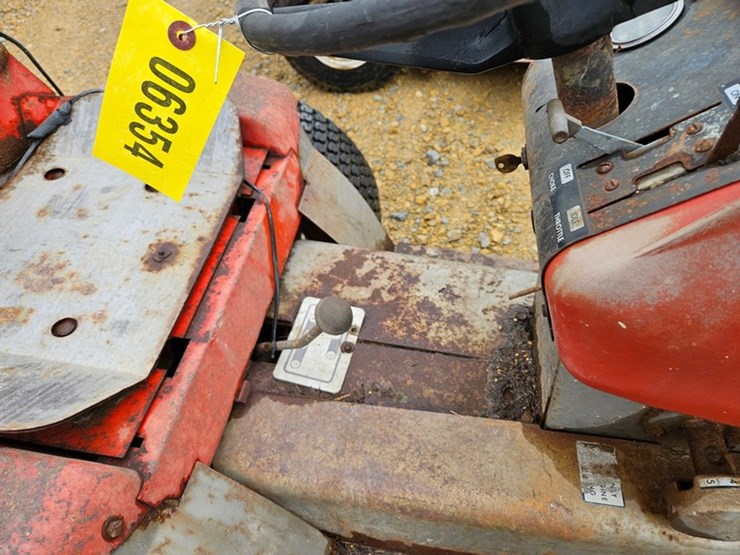 massey-ferguson-10-image-11