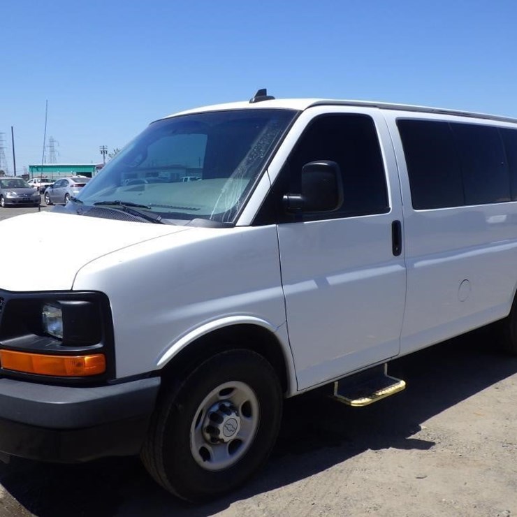 2016 CHEVROLET EXPRESS 3500