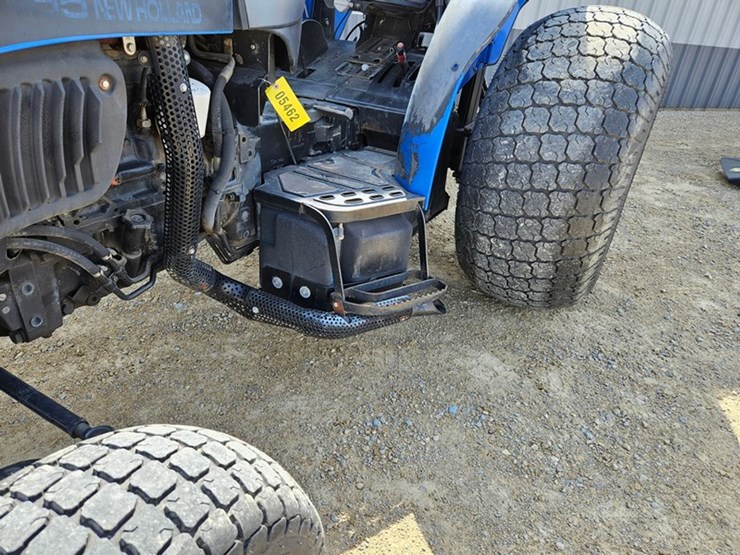 new-holland-tn65-image-13