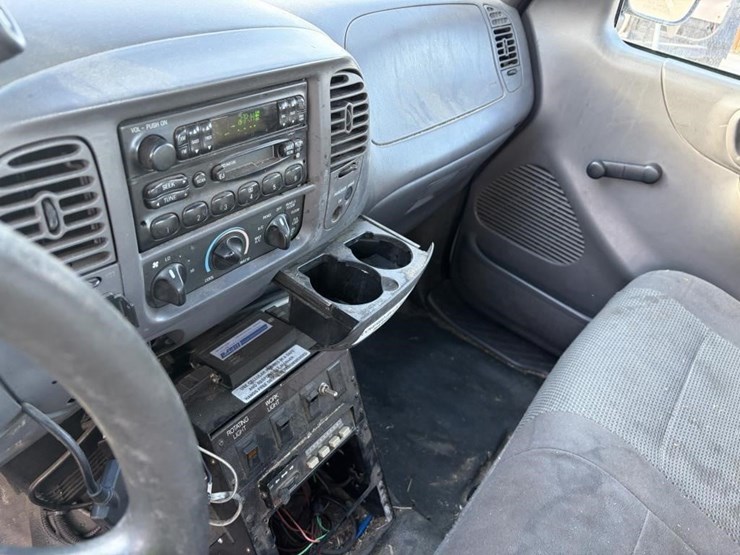 2004-ford-f150-image-18