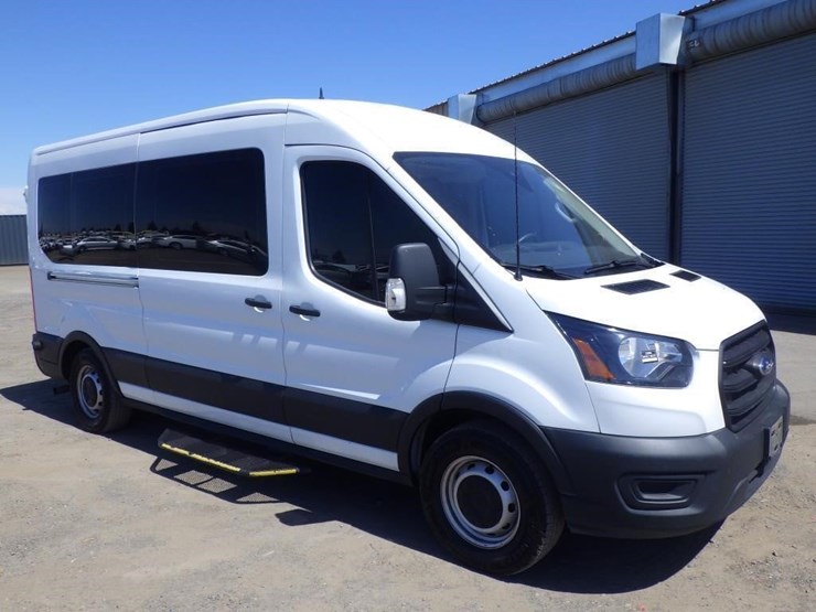 2020-ford-transit-image-2