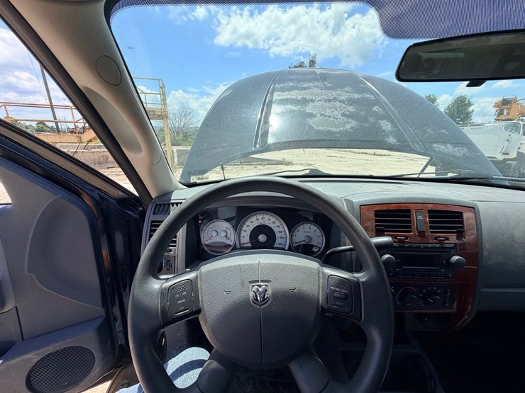 2005-dodge-dakota-image-55