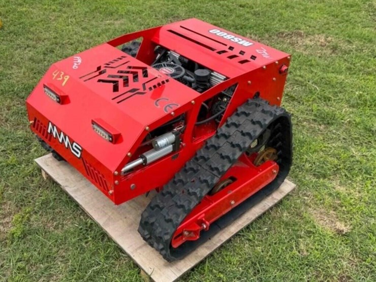 ms800-robotic-mower-image-1