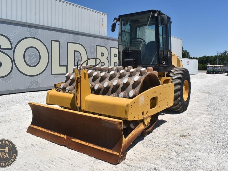 2012-caterpillar-cp56-image-1