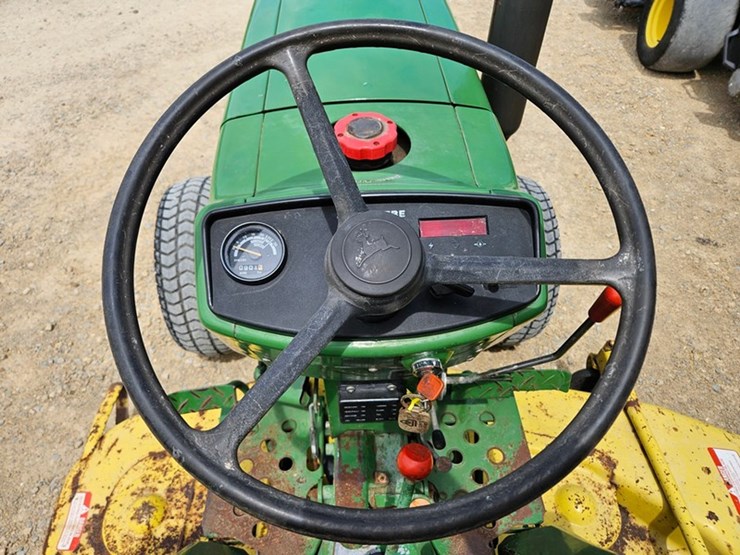 john-deere-650-image-30