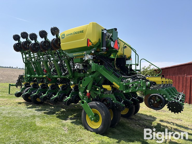 2024-john-deere-1795-image-7