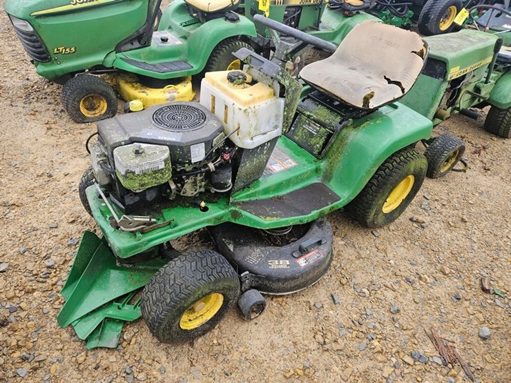 john-deere-la-image-1